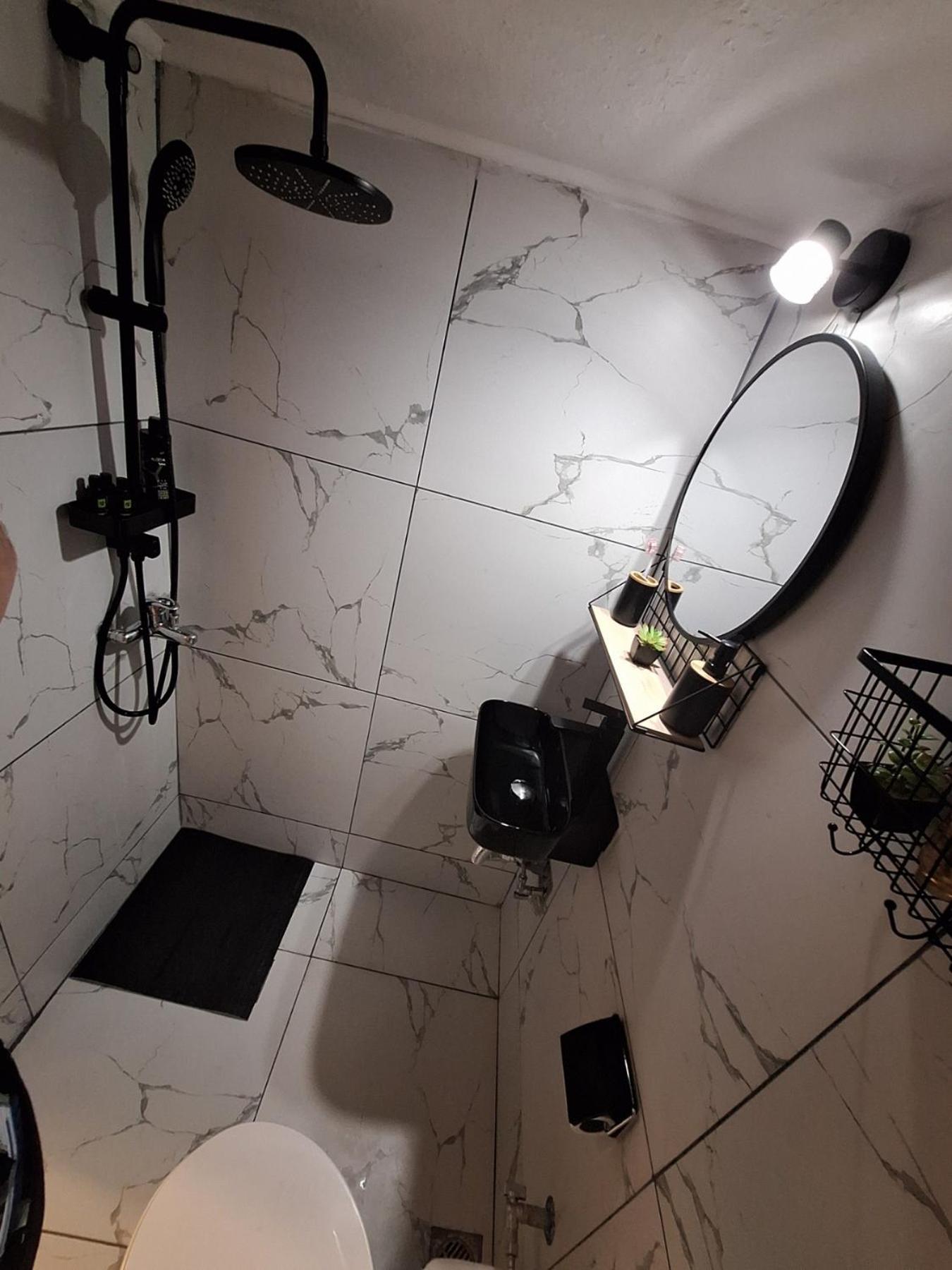 סלוניקי Queen Suites 60M2 מראה חיצוני תמונה